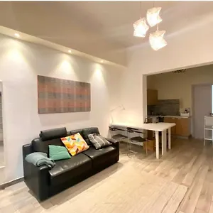  Apartamento Cosy Modern Flat Private Patio Italia