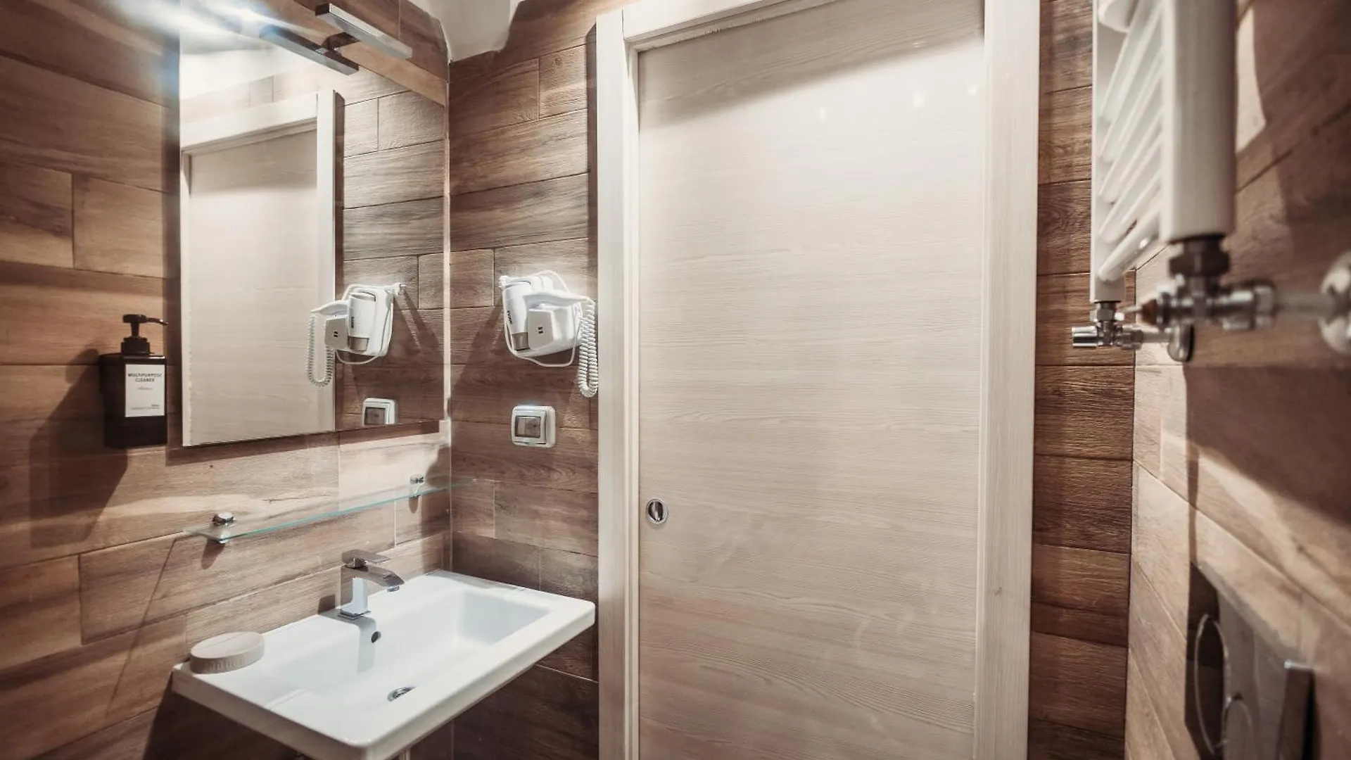 Hotel Domus Tiberina Rome Italie