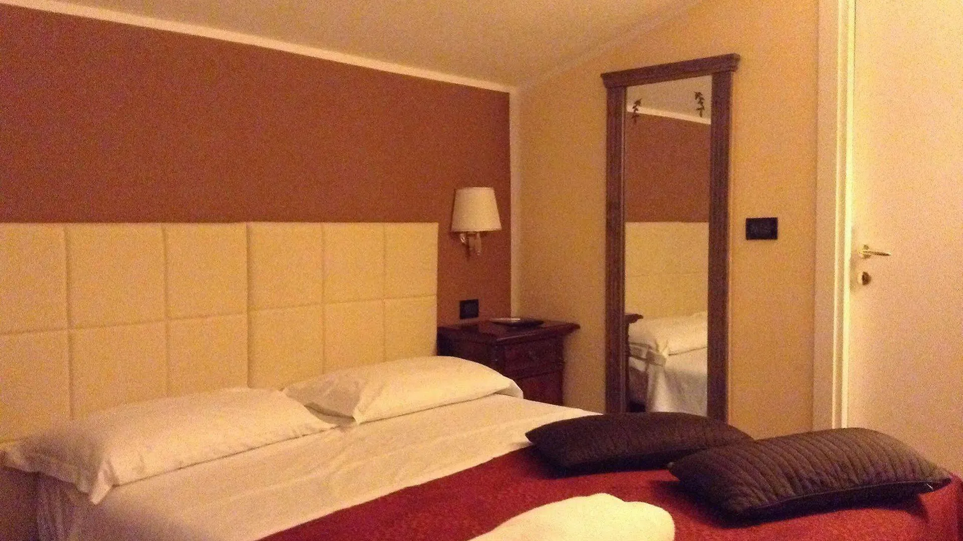 Hotel Domus Tiberina Rome