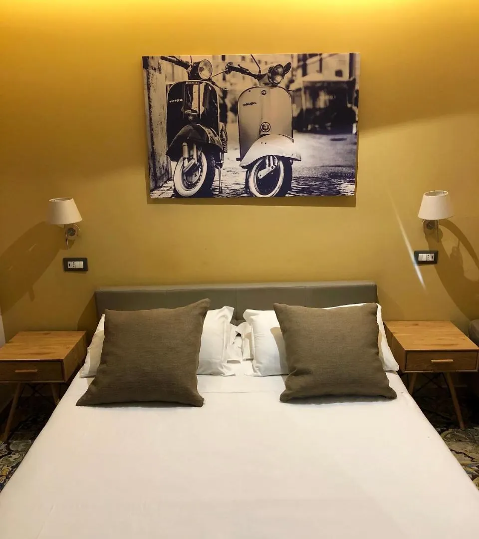 Hotel Domus Tiberina Rome 2*,  Italy