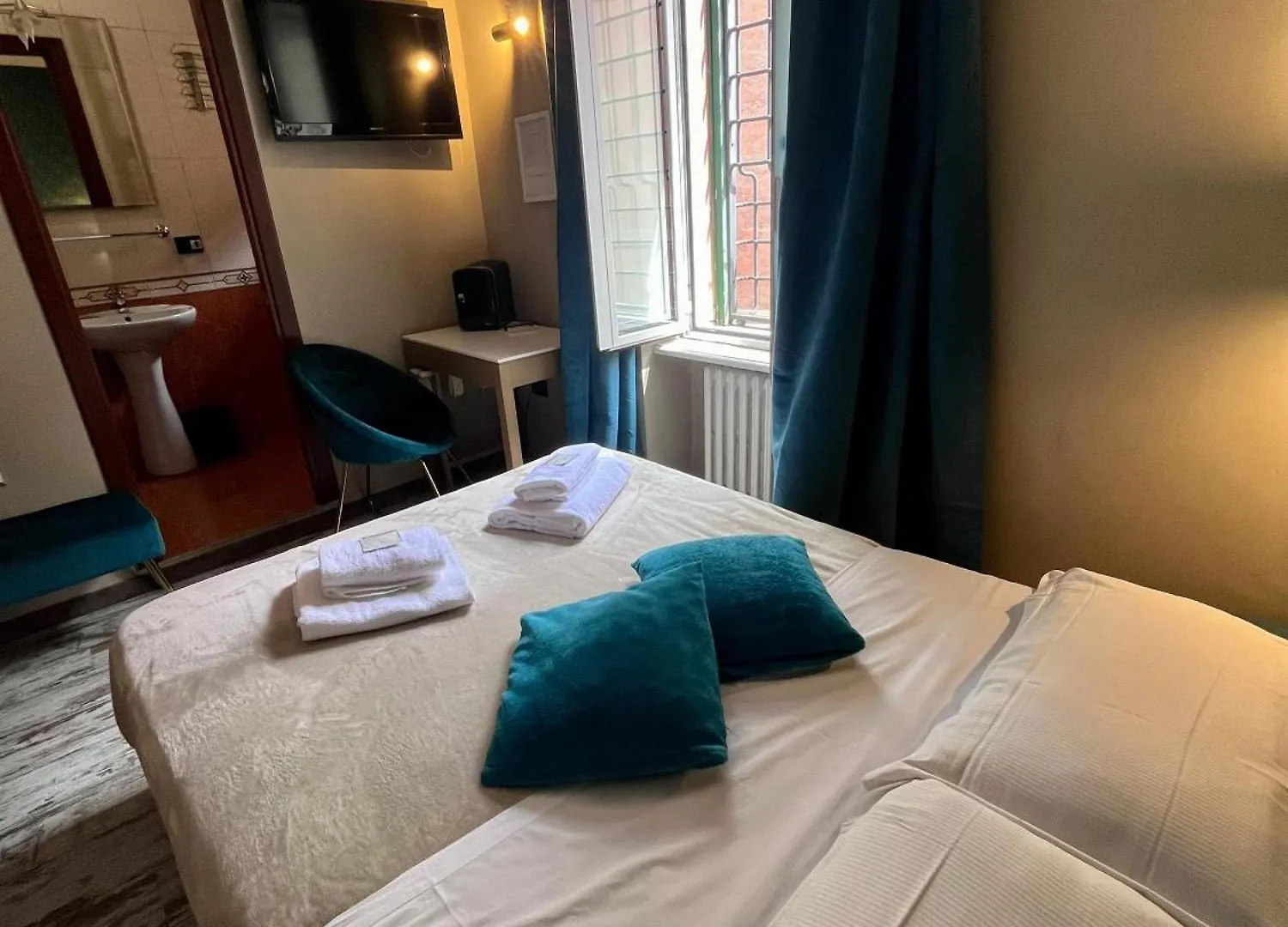 Hotel Domus Tiberina Rome