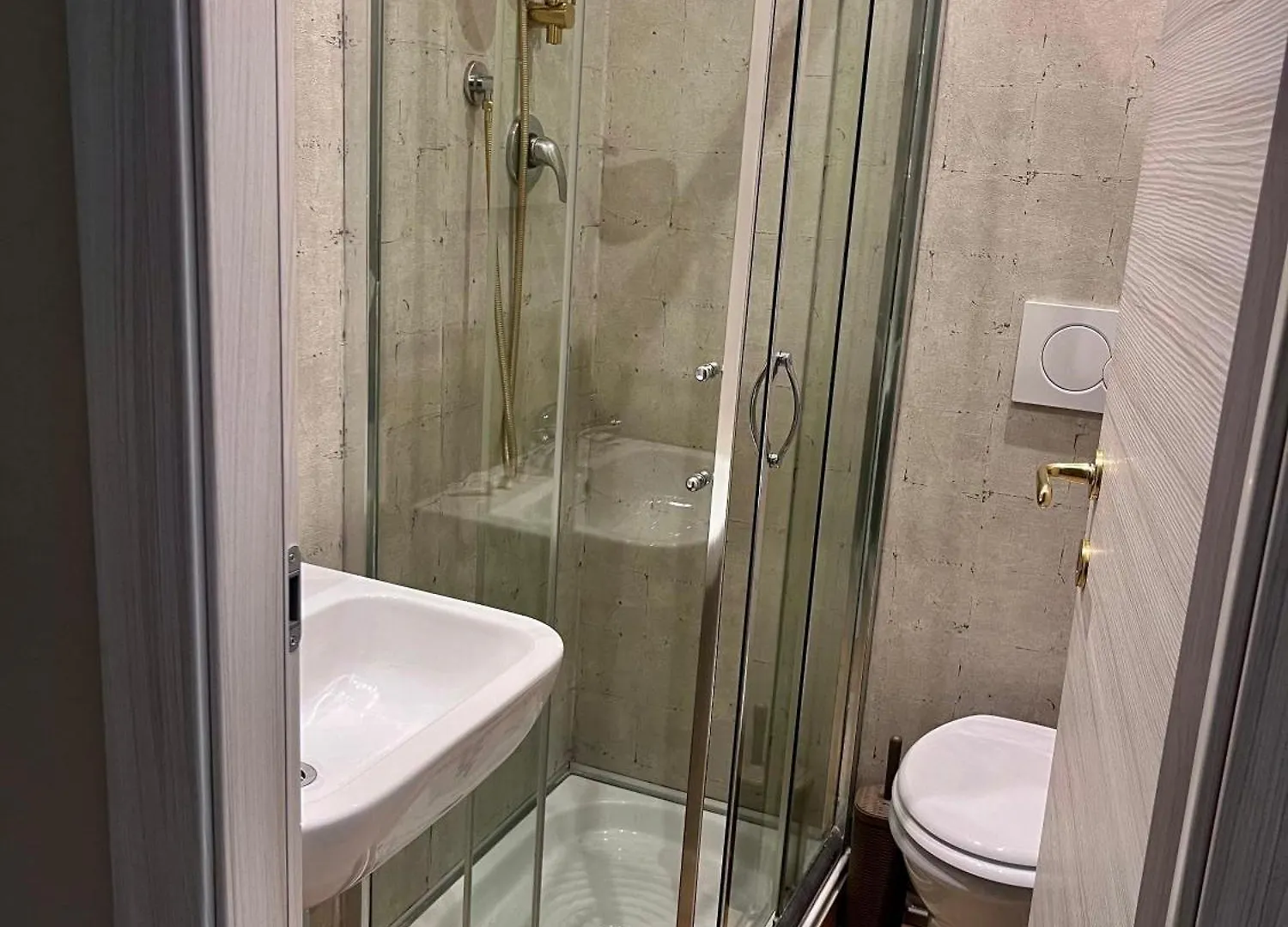 **  Hotel Domus Tiberina Rome Italie